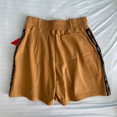 キッズ160　茶色ハーフパンツの画像