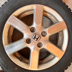 ホンダ純正ホイール付スタッドレスタイヤの画像