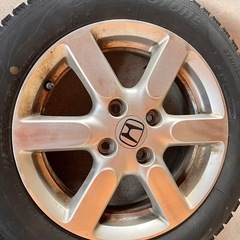 ホンダ純正ホイール付スタッドレスタイヤの画像