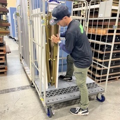 日給11400円！交通費もお支払します！長期勤務可能な方、転職をお考え方チャンス！倉庫内でのフォークリフト作業員の画像