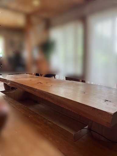 希少！青森ヒバの一枚板！ダイニングテーブル　
大サイズ3メートル