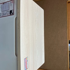 ４段の衣装ケースの画像