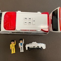 救急車 おもちゃの画像