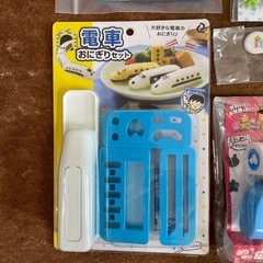 電車おにぎり　ミッキーピックなど６点　お弁当作りにの画像