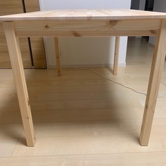 テーブル面 縦75cm横120cm 脚の高さ72cmの画像