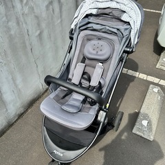 アップリカ イージーバギー A型ベビーカー 折り畳み三輪バギーの画像