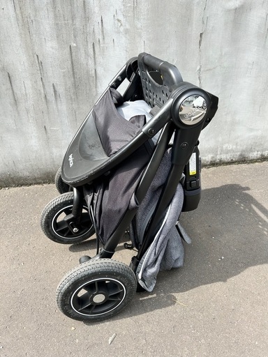 アップリカ イージーバギー AB型ベビーカー 3輪 折りたたみ可グレー2019年 イージー・バギー | ベビーカー・チャイルドシートのアップリカ