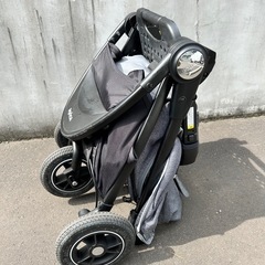 アップリカ イージーバギー A型ベビーカー 折り畳み三輪バギーの画像