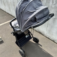 アップリカ イージーバギー A型ベビーカー 折り畳み三輪バギーの画像