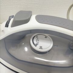【未使用】アイリスオーヤマ　スチームアイロン　IRN-21C　ホワイト\グレー　白　250820-3Yの画像