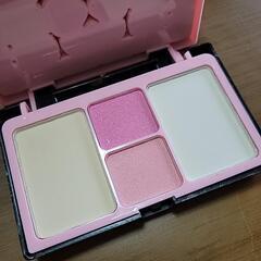 アイシャドウの画像
