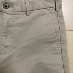 ユニクロ UNIQLO ベージュ スリムフィット チノパンの画像