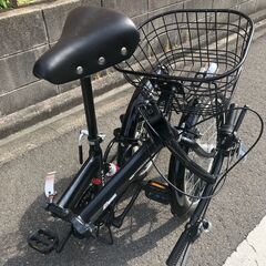折り畳み自転車です。プリウスにも乗せれる大きさです。の画像