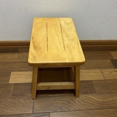 木製踏み台の画像