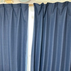 ニトリのカーテン2枚セット ネイビー　　の画像