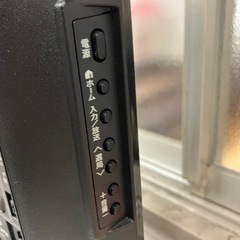 A 2508-557 SHARP LC22K5 22型 2011年製 地上波のみ動作確認済み リモコン付き バラ売り不可 キズ汚れ有りの画像