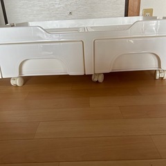 ♡ホワイト♡ 猫ゲージ2段　トイレ付き　改良　キャスター6個付きの画像