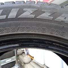 【恵庭】アルファード等に　VRX3　235/50R18　ブリヂストンのRV用スタッドレスタイヤ　21年製　中古の画像