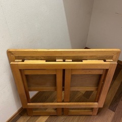 木製折畳み机の画像