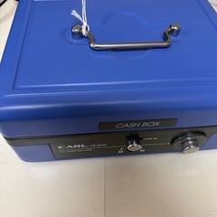 電話機と金庫の画像