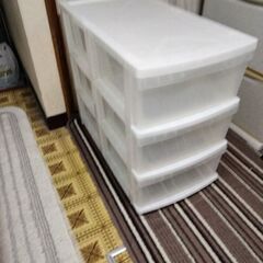 【美品!】3段押入れ衣類ケースの画像