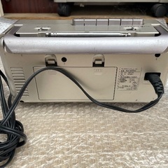 ラジカセ　シルバーの画像