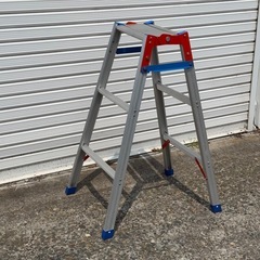 アルメイト ALMATE BK-09 脚立 3尺 3段 アルミ 折りたたみ 踏み台 はしご 作業台 DIY 現場用 地上高約86cmの画像