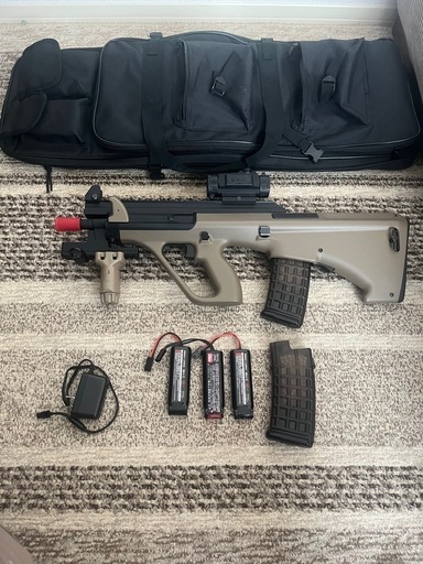 東京マルイ　ステアーHC電動ガン　AUG タンカラー