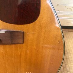 YAMAHA製のアコースティックギターです。の画像