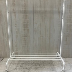 J３７６⭐️ ハンガーラック白　高さ調節可能