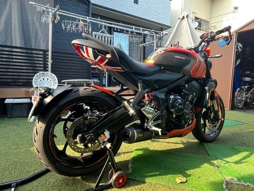 【カスタム多数】トライアンフ　トライデント660 2022年限定カラー Triumph Trident660 車検あり 美車 
書類あり