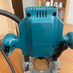 マキタ (makita) 8mm 電動ルーター 3620Aの画像