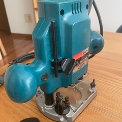 マキタ (makita) 8mm 電動ルーター 3620Aの画像