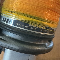 釣り好きな人に注目の商品🎣✨  リール Daiwa ダイワ 大型 スピニングリール 号-m2-300 3-200 HI-SPEED5.1:1 GYRO SPIN 3OT BALL BEARING POWERCAST-S グレー 黄色 黒の画像