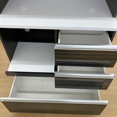 ★ジモティ割引あり★【リユースのサカイ野々市店】食器棚 黒 3枚扉 W(幅)90×D(奥行き)45×H(高さ)180cm ※クリーニング済みの画像