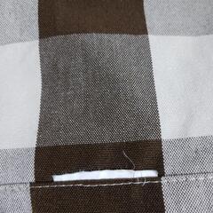 ニトリ　ブラウンチェック柄　間仕切りカーテンの画像