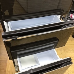 #H-42【ご来店頂ける方限定】MITUBISHIの3ドア冷凍冷蔵庫ですの画像