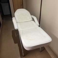 業務用エステサロン使用品。50〜60°背もたれ調節付きベット椅子。電話090−5544−3919の画像
