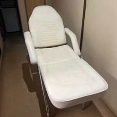 業務用エステサロン使用品。50〜60°背もたれ調節付きベット椅子。電話090−5544−3919の画像