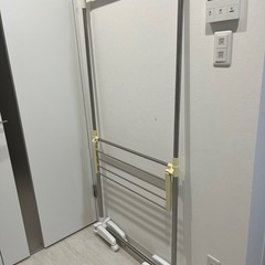 室内物干しの画像
