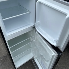取引確定）maxzen（マクスゼン）の2ドア冷凍冷蔵庫「JR138ML01GM」の画像