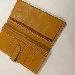 ヘンリーハイクラス　henry high class イエロー レザー 二つ折り財布の画像