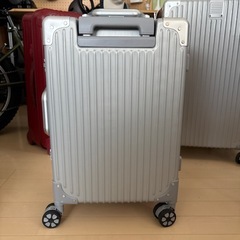 Yuweijieスーツケース アルミフレームの画像