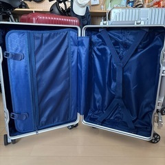 Yuweijieスーツケース アルミフレームの画像