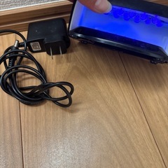 UVライトとジェルネイルカラーセットの画像