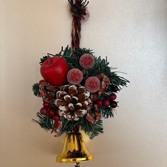 大きなクリスマスリースの画像