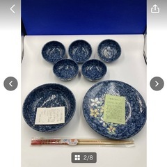 美濃焼　水峰窯　特撰　陶器　食器　セット売り　花柄　ブルー　和食器　小皿×５枚　中深皿×１枚　平皿×１枚　菜箸付　箱有り＊B605-3＊の画像