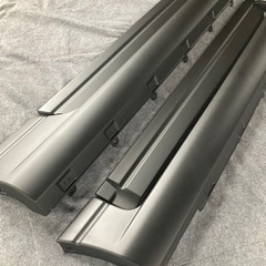 JB23 スズキ ジムニー サイドステップ ドアモール マットブラック塗装品 左右セット
の画像