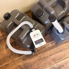 灯油タンク3個　ポンプ付の画像