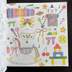 【大人の塗り絵】すてきなギフト柄がいっぱいの塗り絵ブックの画像